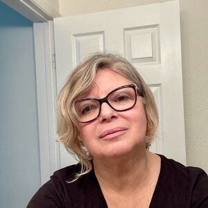 Meet your Posher, Lori